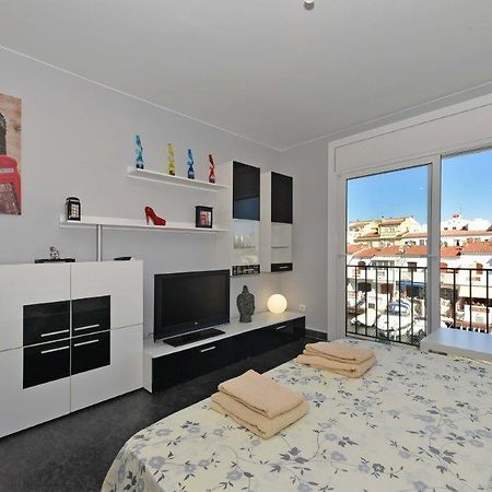 D-Lux Studio Daire Empuriabrava Dış mekan fotoğraf